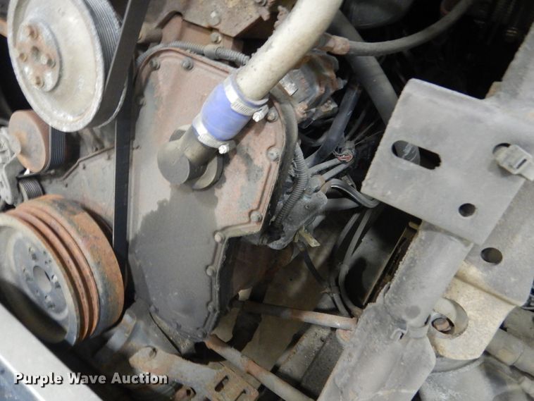 image for item HS9379 2003 New Flyer D40LF  shuttle bus