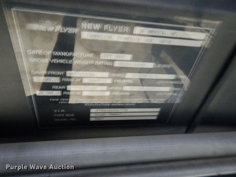 image for item HS9379 2003 New Flyer D40LF  shuttle bus