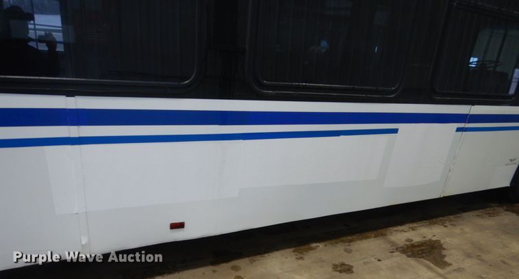 image for item HS9380 2006 New Flyer D40LF  shuttle bus