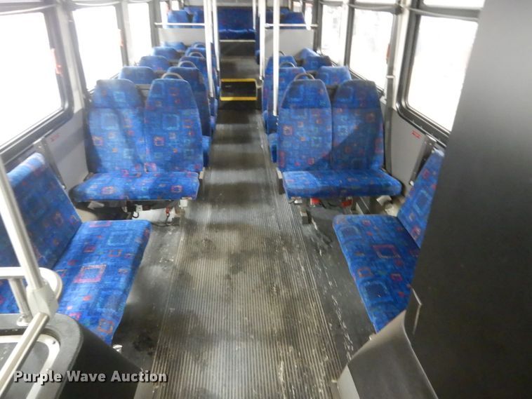 image for item HS9380 2006 New Flyer D40LF  shuttle bus