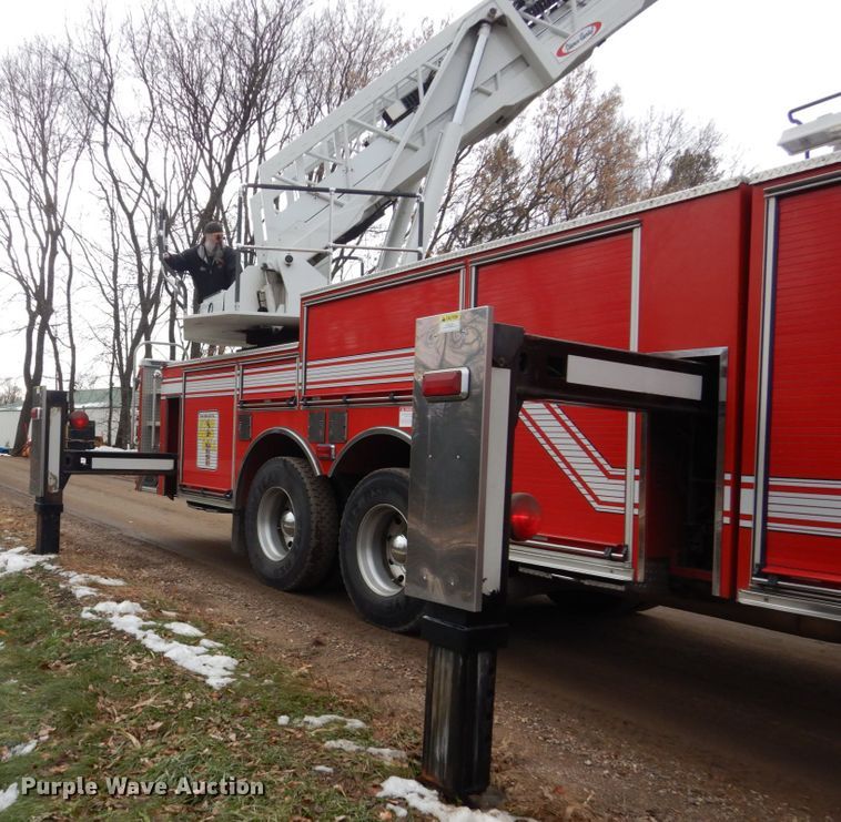 image for item HS9428 1999 Pierce  aerial platform fire truck