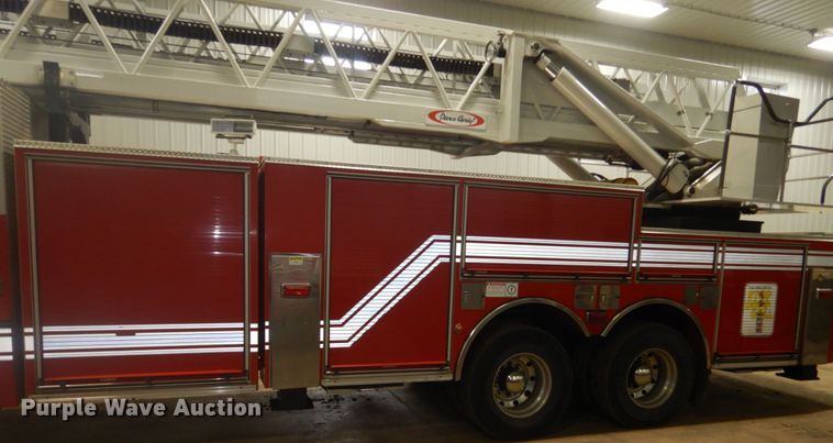 image for item HS9428 1999 Pierce  aerial platform fire truck