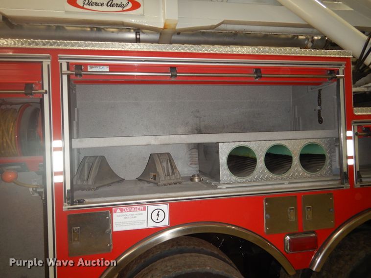 image for item HS9428 1999 Pierce  aerial platform fire truck