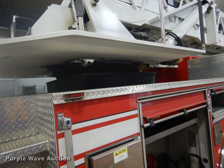 image for item HS9428 1999 Pierce  aerial platform fire truck