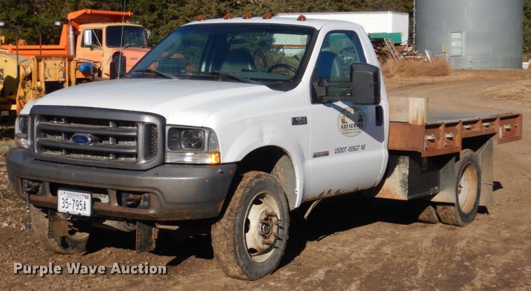 image for item HS9437 2004 Ford F450 Super Duty  flatbed truck
