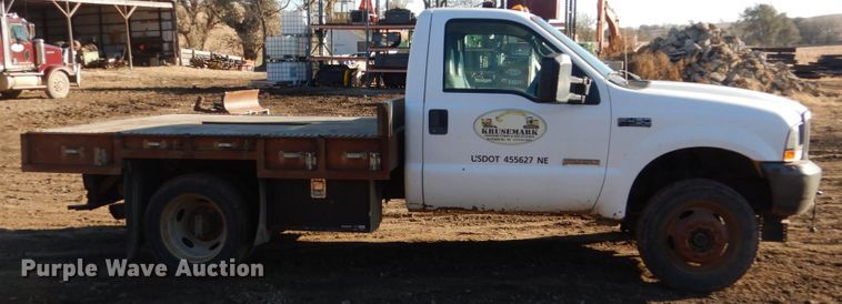 image for item HS9437 2004 Ford F450 Super Duty  flatbed truck