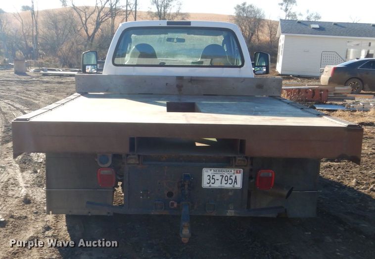 image for item HS9437 2004 Ford F450 Super Duty  flatbed truck