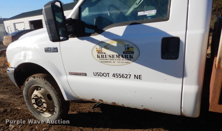 image for item HS9437 2004 Ford F450 Super Duty  flatbed truck