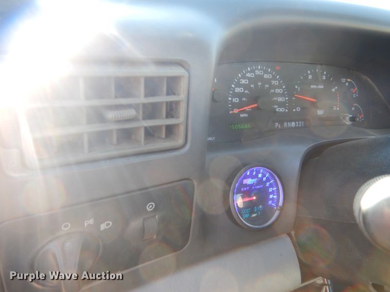 image for item HS9437 2004 Ford F450 Super Duty  flatbed truck