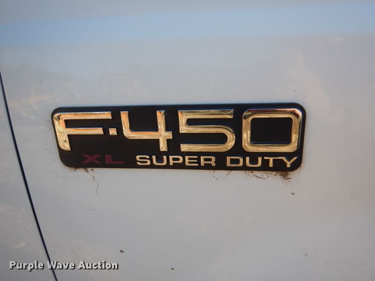 image for item HS9437 2004 Ford F450 Super Duty  flatbed truck