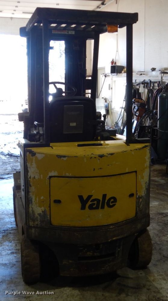 image for item HS9446 Yale ERC040RGN36TQ088  forklift