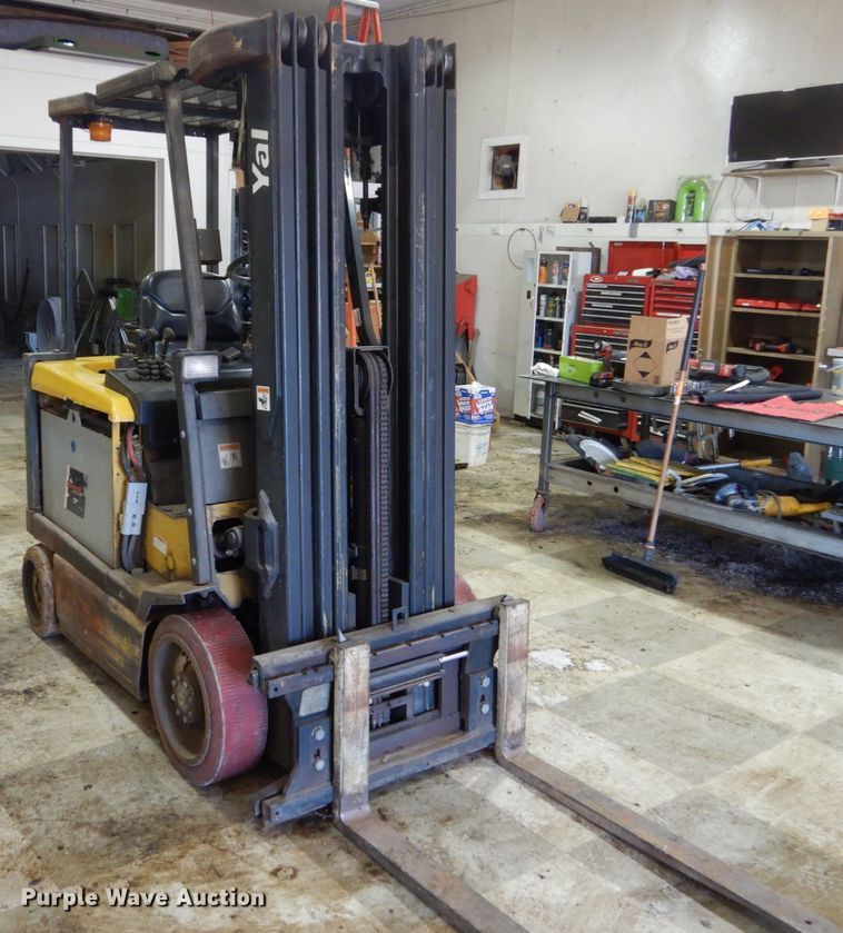 image for item HS9446 Yale ERC040RGN36TQ088  forklift