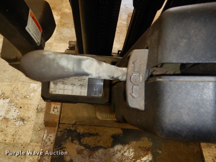 image for item HS9446 Yale ERC040RGN36TQ088  forklift