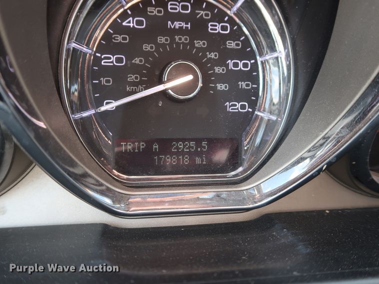 image for item HT9551 2010 Lincoln MKT  SUV