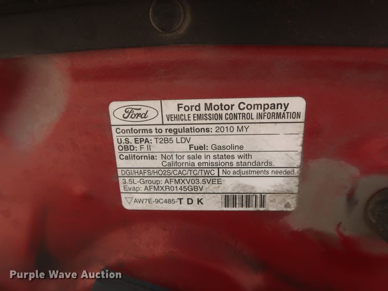 image for item HT9551 2010 Lincoln MKT  SUV