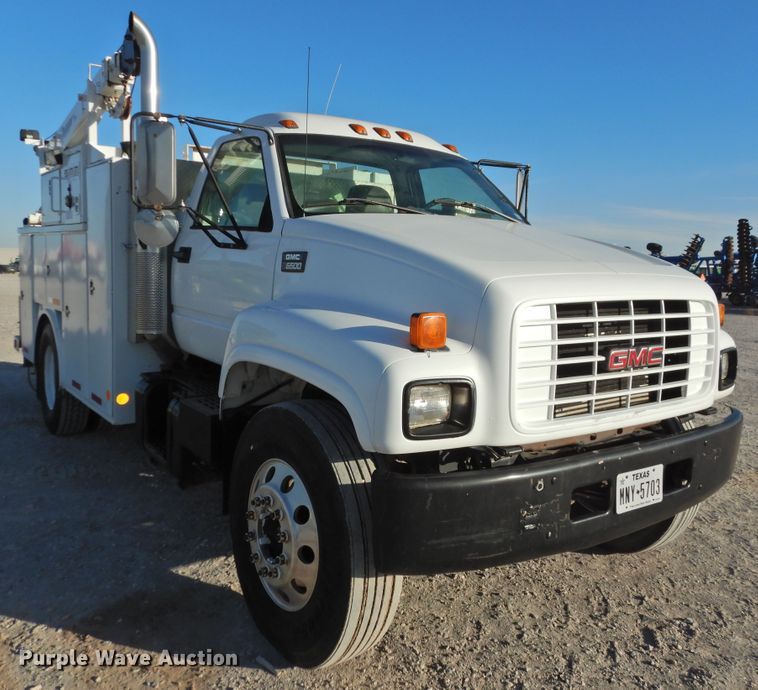 image for item HU9653 1997 GMC C6500  service truck with crane
