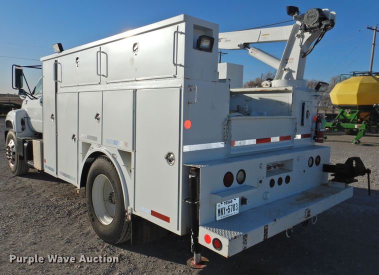 image for item HU9653 1997 GMC C6500  service truck with crane