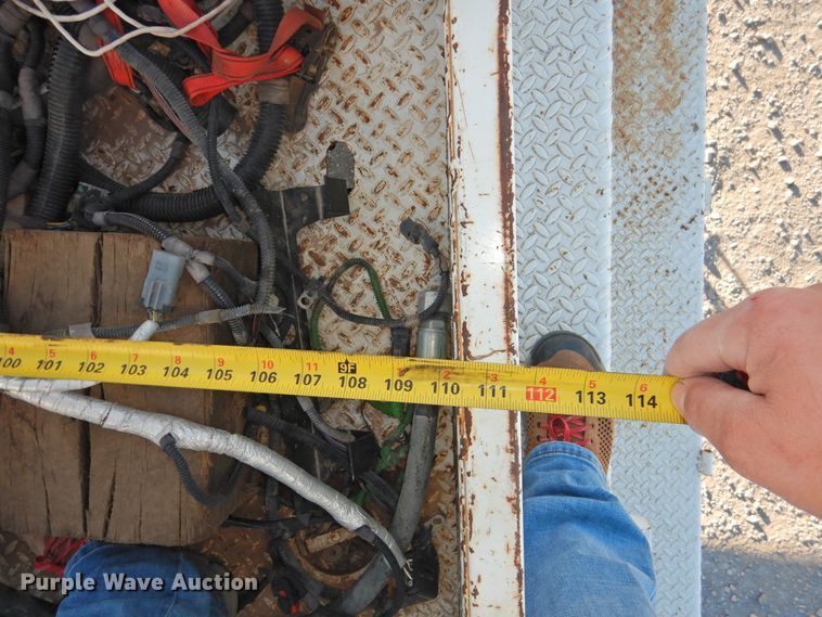 image for item HU9653 1997 GMC C6500  service truck with crane