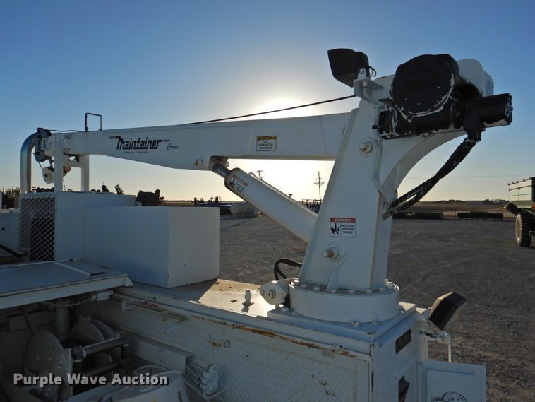 image for item HU9653 1997 GMC C6500  service truck with crane