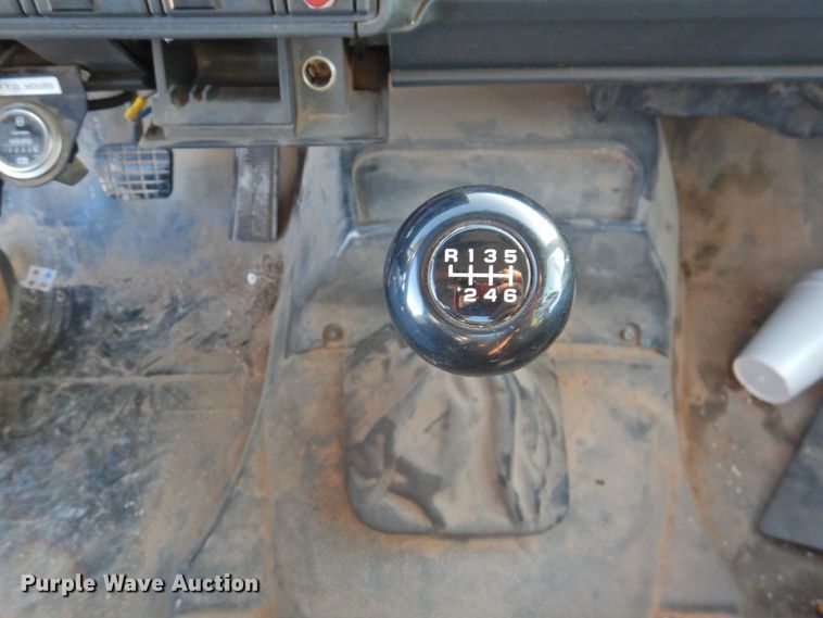 image for item HU9653 1997 GMC C6500  service truck with crane