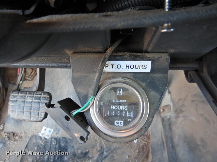 image for item HU9653 1997 GMC C6500  service truck with crane