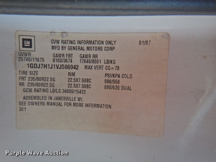 image for item HU9653 1997 GMC C6500  service truck with crane