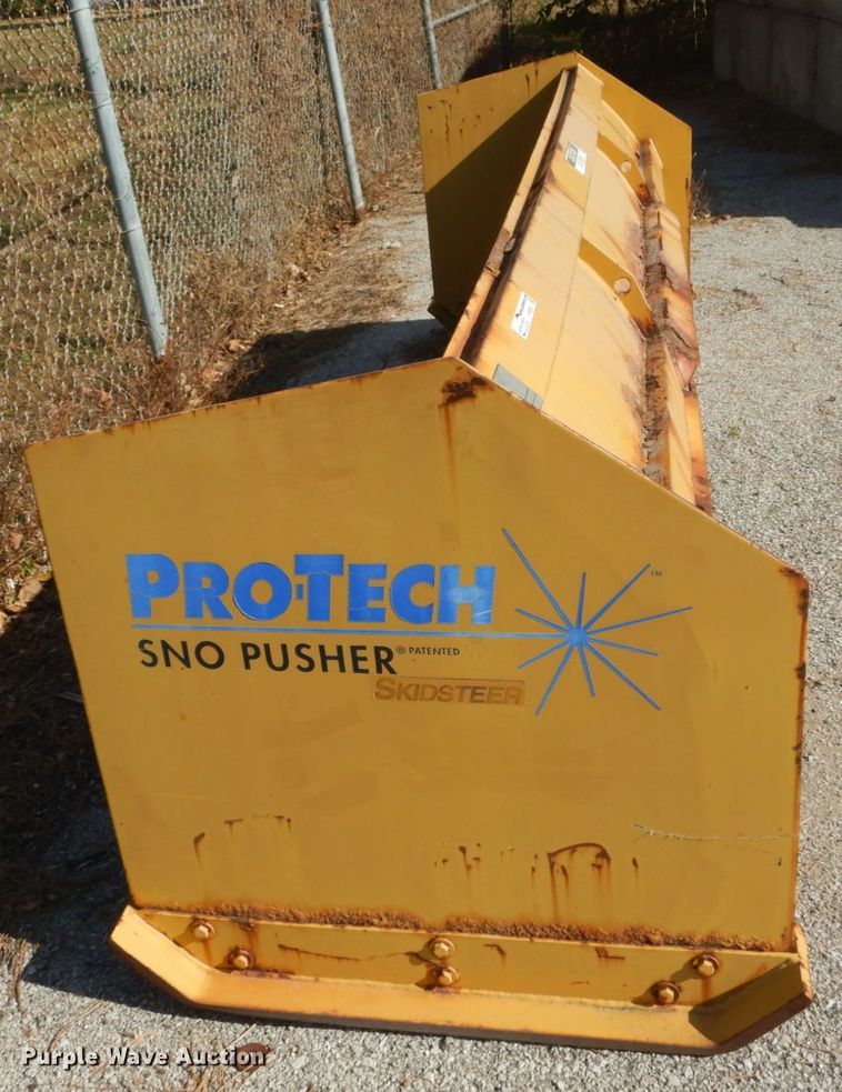 image for item HV9504 Pro Tech SP10S skid steer snow pusher