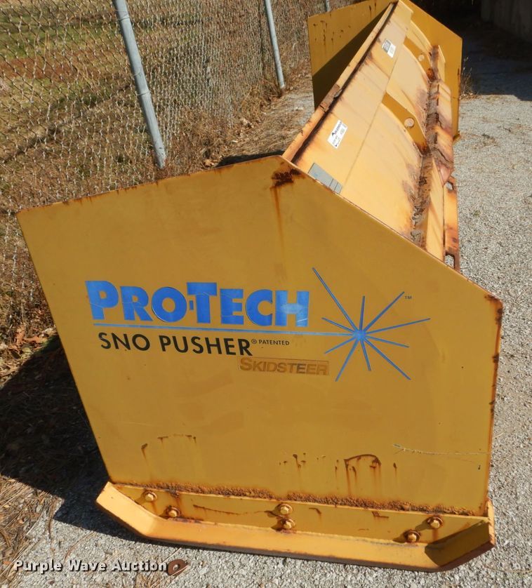 image for item HV9504 Pro Tech SP10S skid steer snow pusher