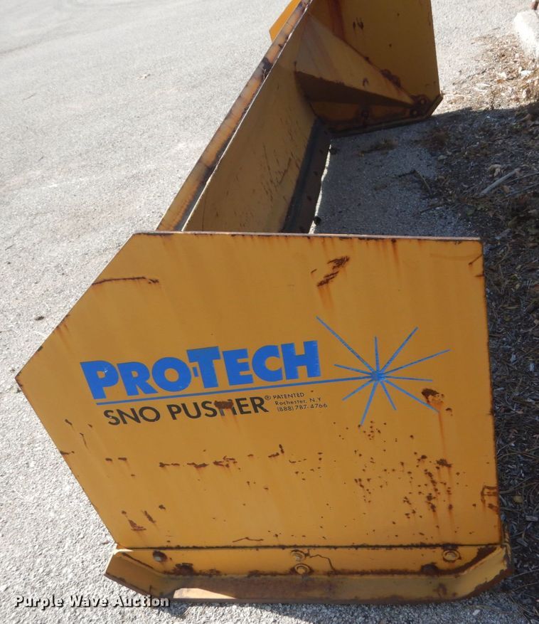image for item HV9505 Pro Tech skid steer snow pusher