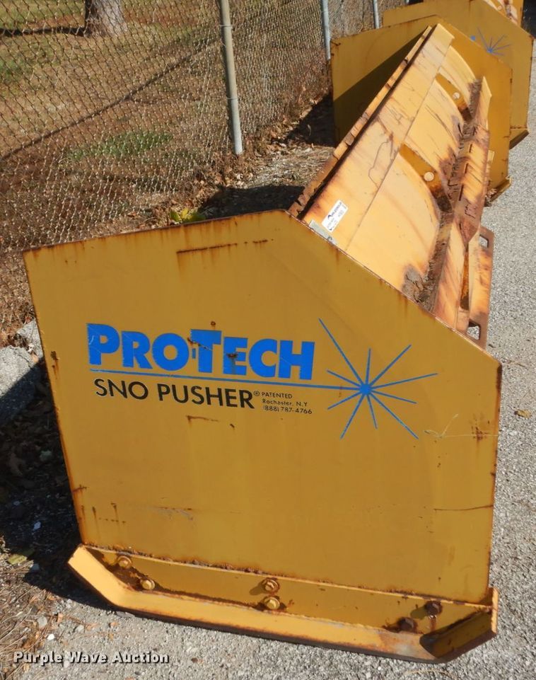 image for item HV9505 Pro Tech skid steer snow pusher