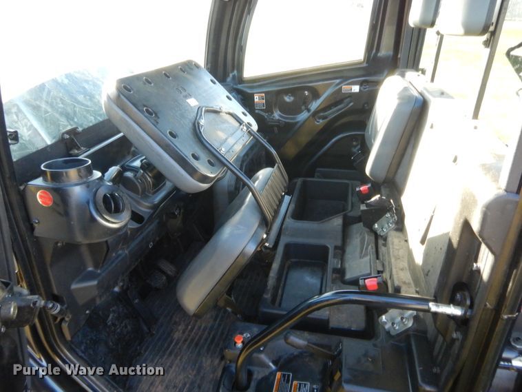 image for item HW9112 2017 Kubota RTV X1100C  utility vehicle