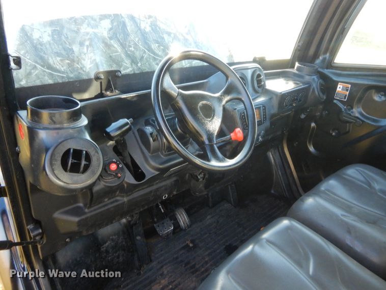 image for item HW9112 2017 Kubota RTV X1100C  utility vehicle