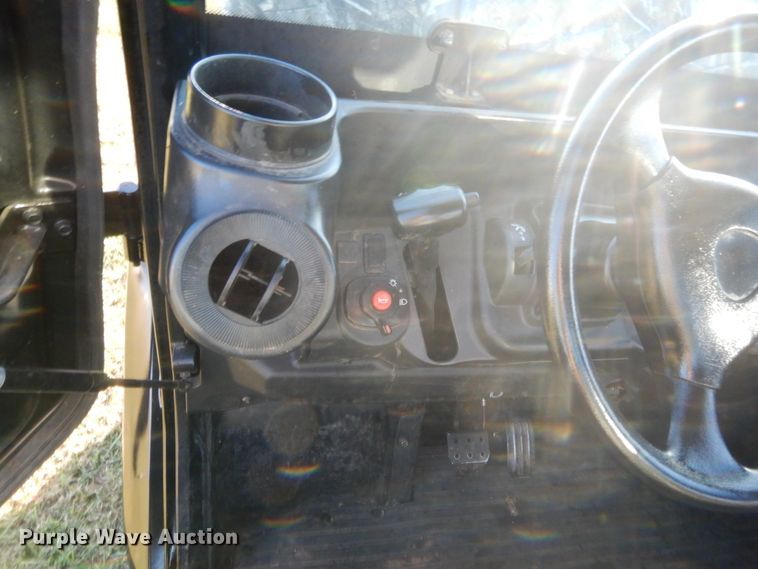 image for item HW9112 2017 Kubota RTV X1100C  utility vehicle