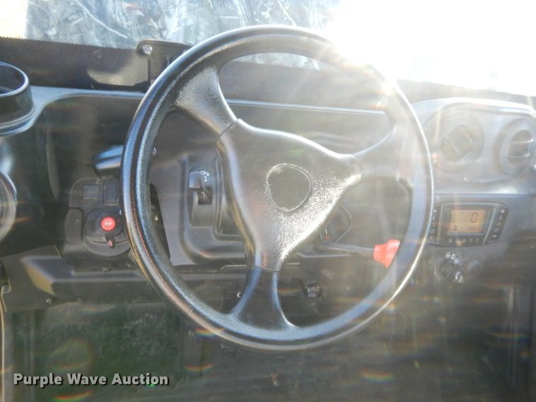 image for item HW9112 2017 Kubota RTV X1100C  utility vehicle