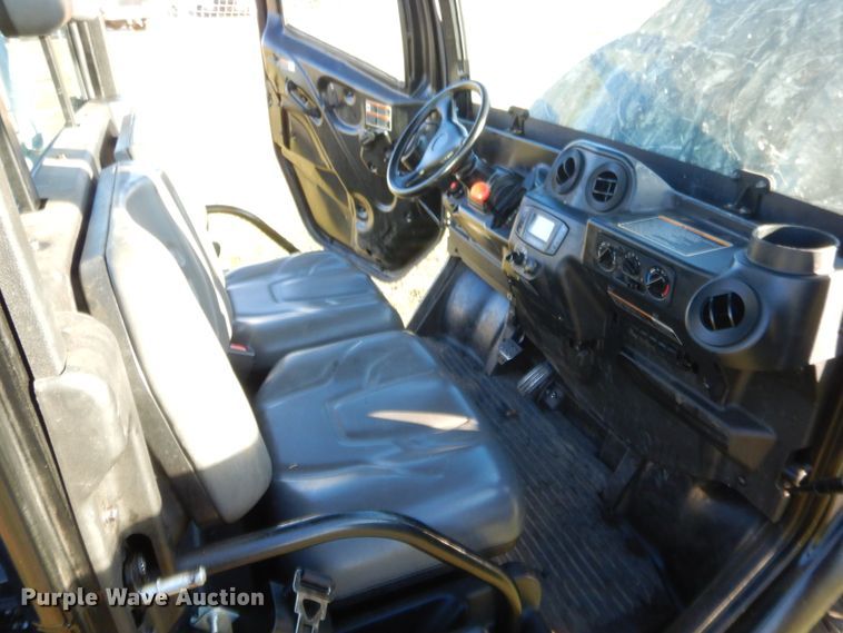 image for item HW9112 2017 Kubota RTV X1100C  utility vehicle