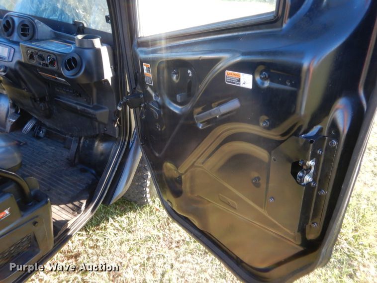 image for item HW9112 2017 Kubota RTV X1100C  utility vehicle