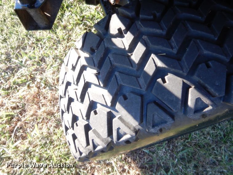 image for item HW9112 2017 Kubota RTV X1100C  utility vehicle