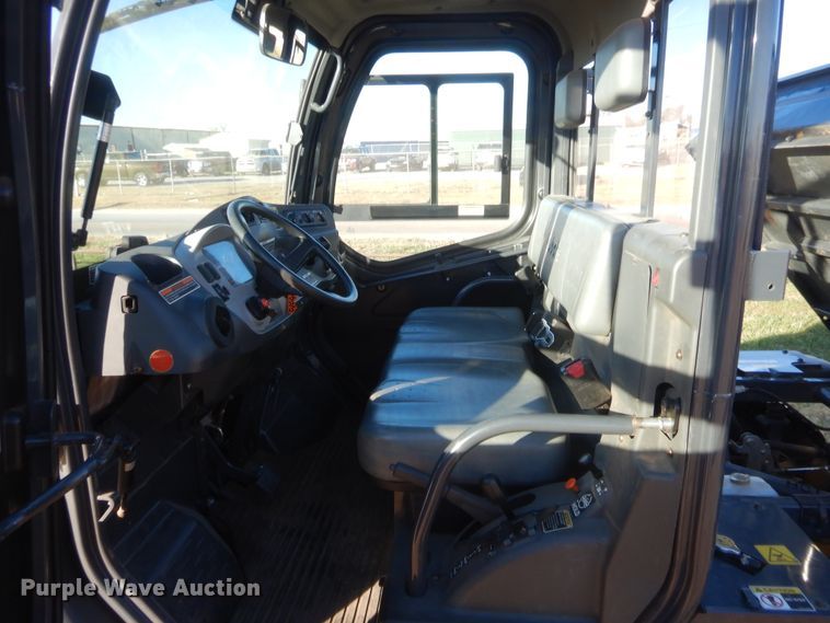 image for item HW9139 2011 Kubota RTV100  utility vehicle