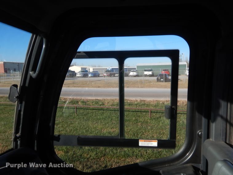 image for item HW9139 2011 Kubota RTV100  utility vehicle