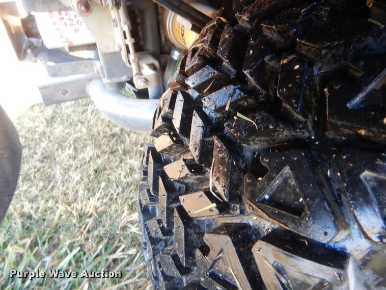 image for item HW9139 2011 Kubota RTV100  utility vehicle