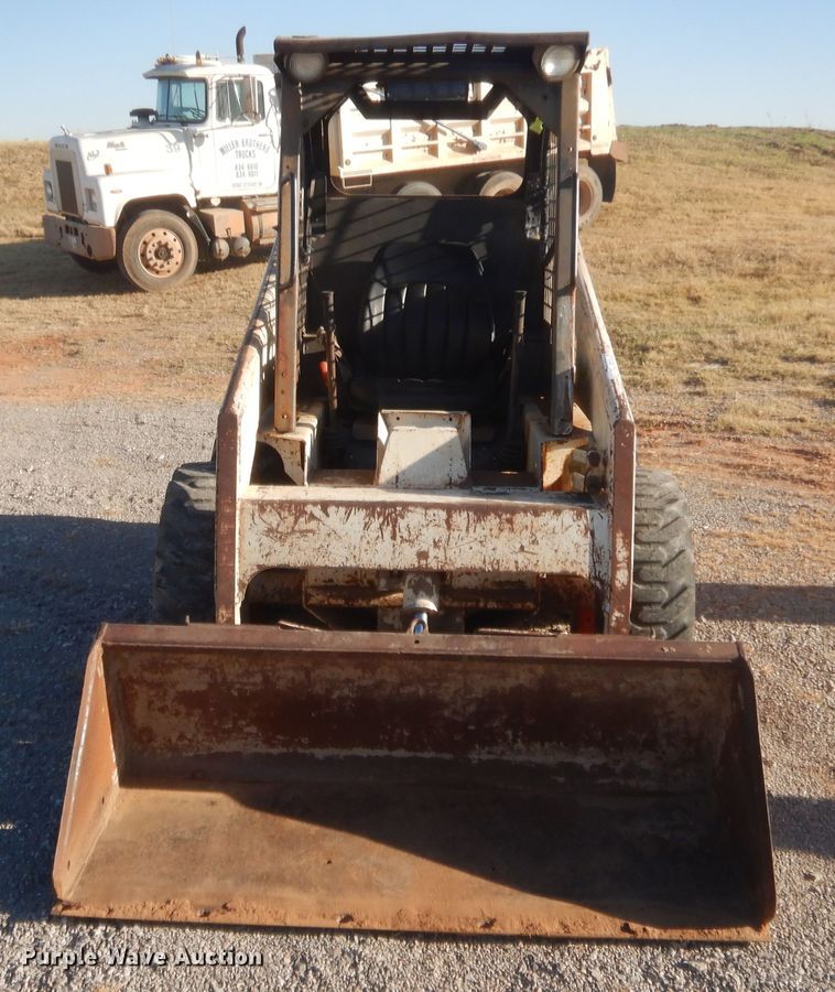 image for item HW9142 Bobcat 742  skid steer loader