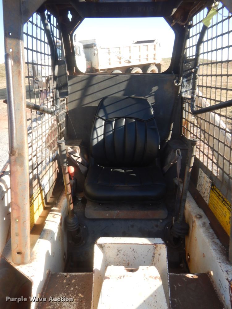image for item HW9142 Bobcat 742  skid steer loader