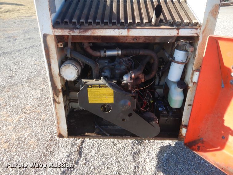 image for item HW9142 Bobcat 742  skid steer loader