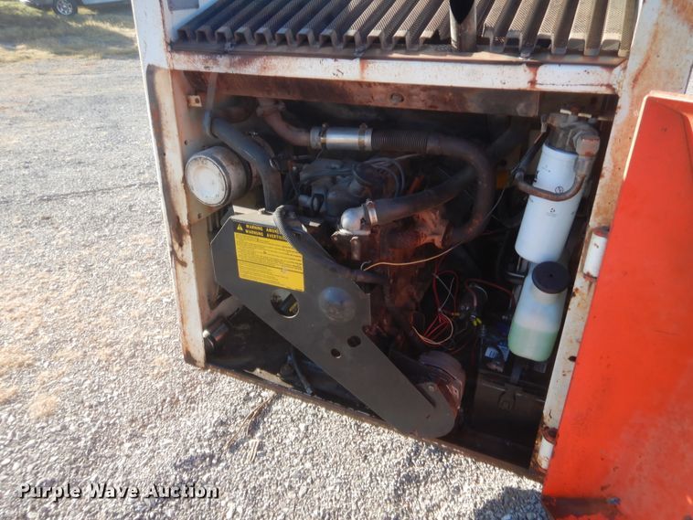 image for item HW9142 Bobcat 742  skid steer loader