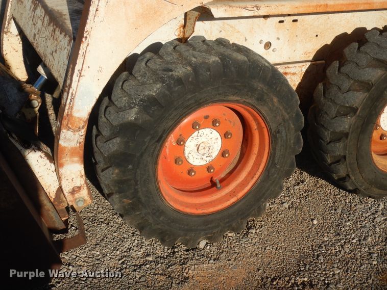 image for item HW9142 Bobcat 742  skid steer loader