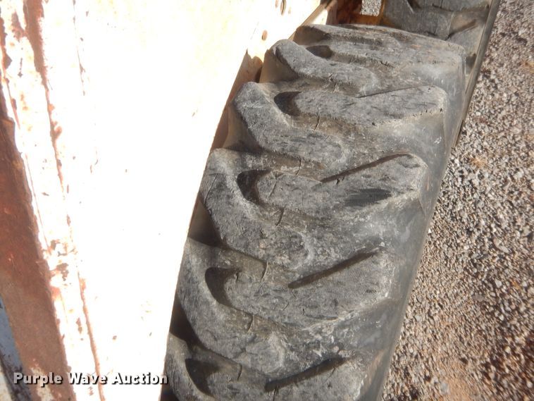 image for item HW9142 Bobcat 742  skid steer loader