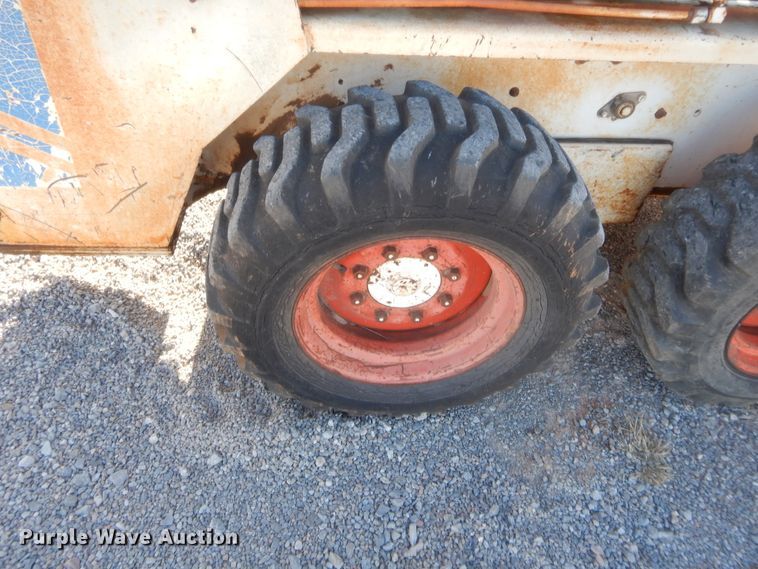 image for item HW9142 Bobcat 742  skid steer loader