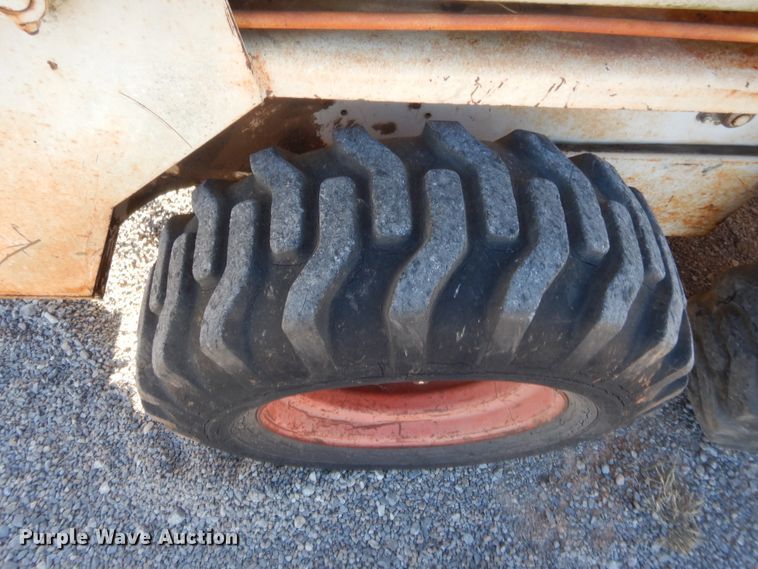 image for item HW9142 Bobcat 742  skid steer loader