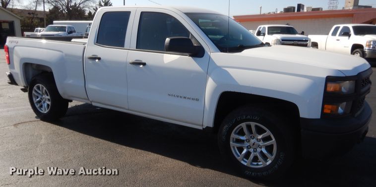 image for item HW9150 2014 Chevrolet Silverado 1500  Double Cab pickup truck