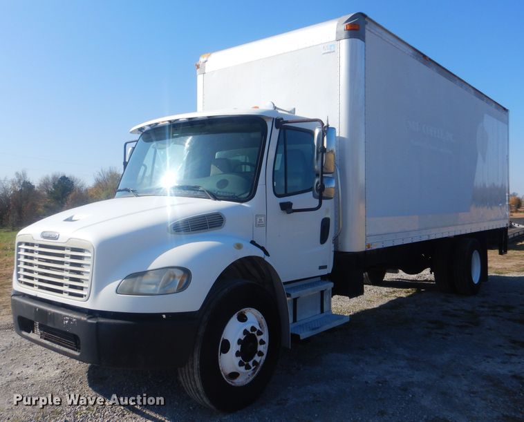 image for item HX9024 2005 Freightliner Business Class M2  box truck